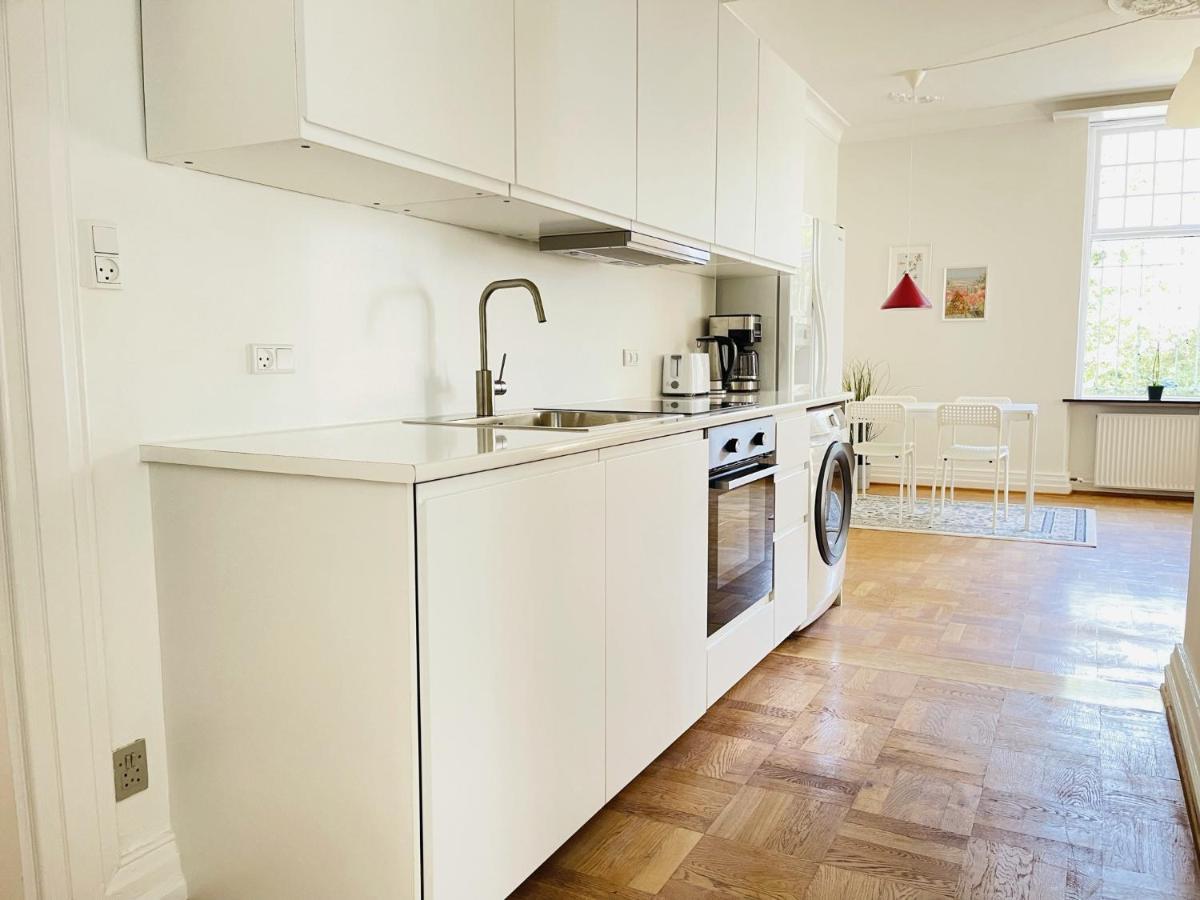 Aday - Aalborg Mansion - Open Bright Apartment With Garden Exterior photo